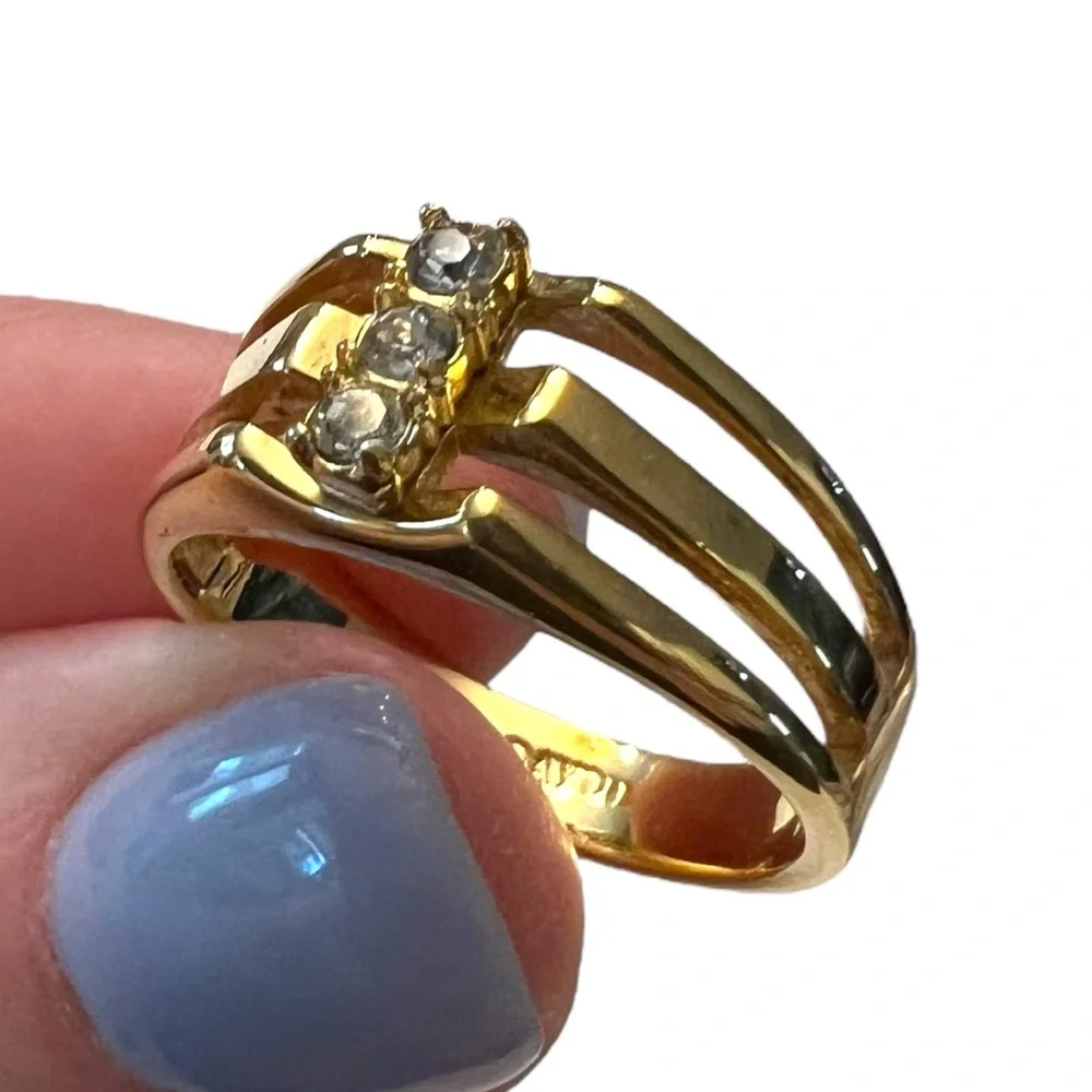 Vintage Triple Rhinestones Gold Tone Vented‎ Ring Size 7.75 Avon Classic Formal